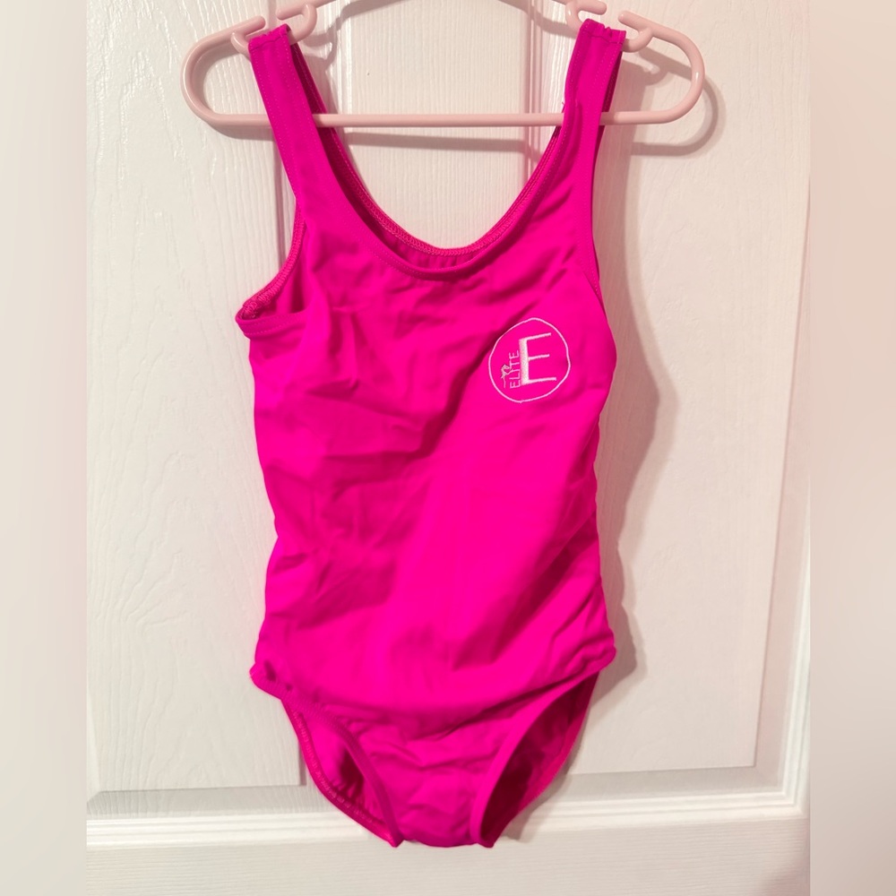 Weissman Vibrant Pink Dancewear girls size S